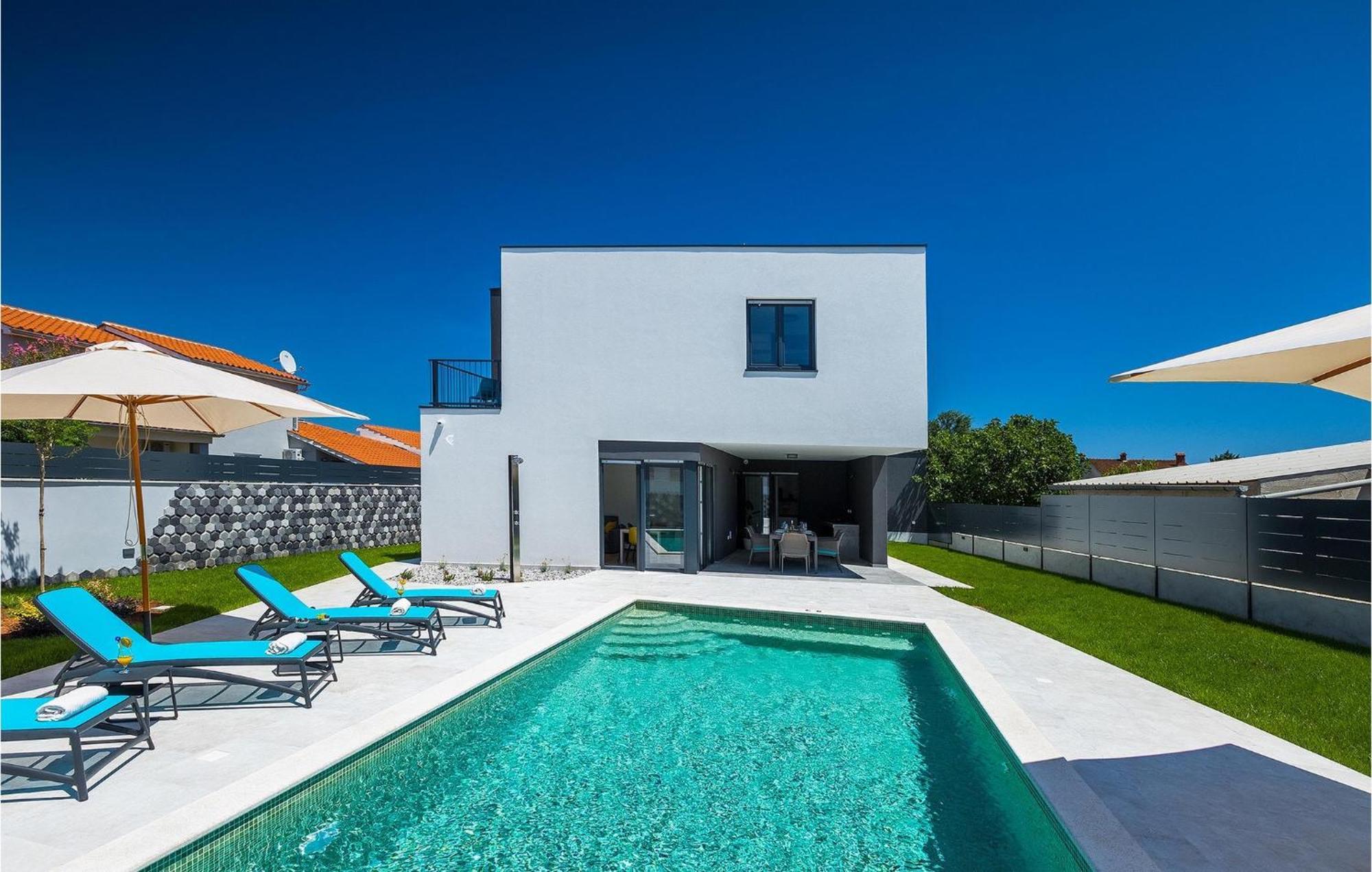 Holiday home Moderna *